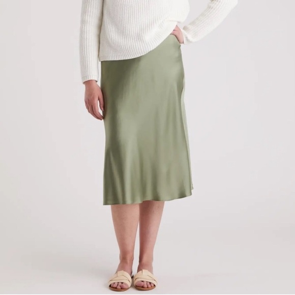 Quince Dresses & Skirts - Quince Washable Silk Moss Green Midi Skirt Size XS